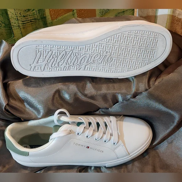 Tommy Hilfiger White Women's Sneakers - Picture 5 of 6